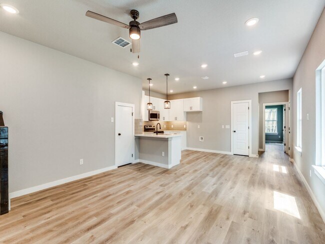 Building Photo - Gorgeous New Construction duplex for rent in Euless!