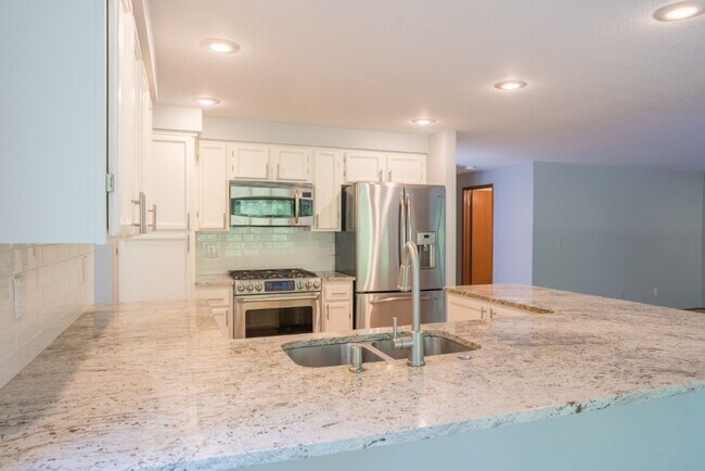 Building Photo - 4bd/2.5ba Sammamish Home