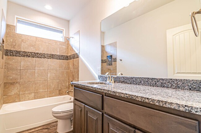 Building Photo - 1219 Santa Clara Dr