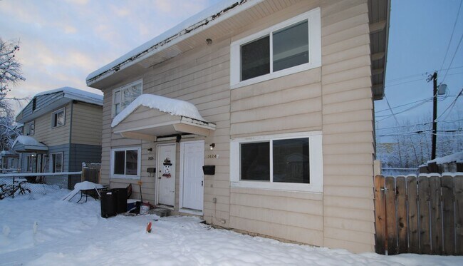 Building Photo - Lathrop St (1424/1426)