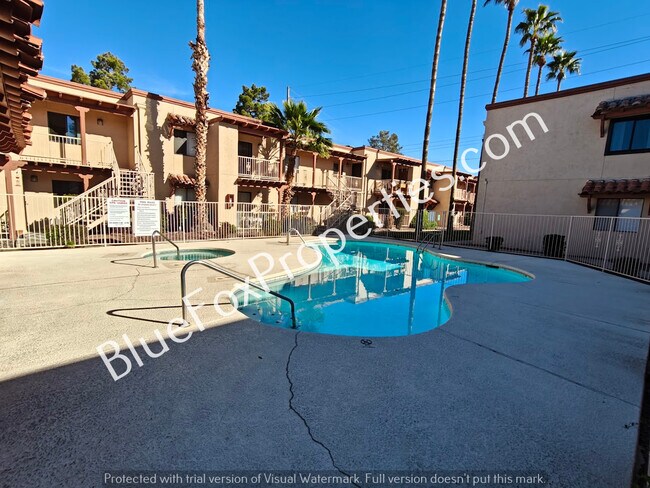 Building Photo - 3357 N Country Club Rd