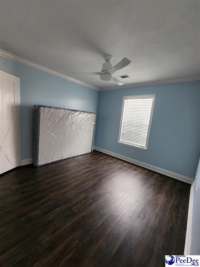 Building Photo - 418 Londonberry Dr