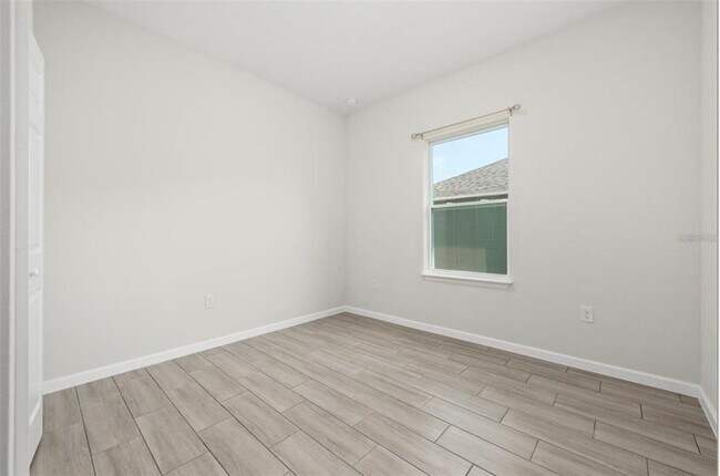 Building Photo - 719 Martin Ln