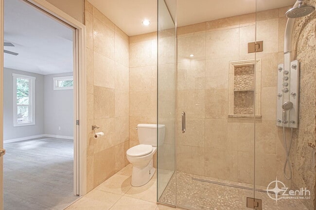 Building Photo - 1328 NW 5th Ave