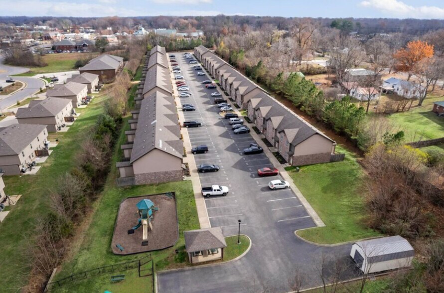 Building Photo - 150 Fairview Ln
