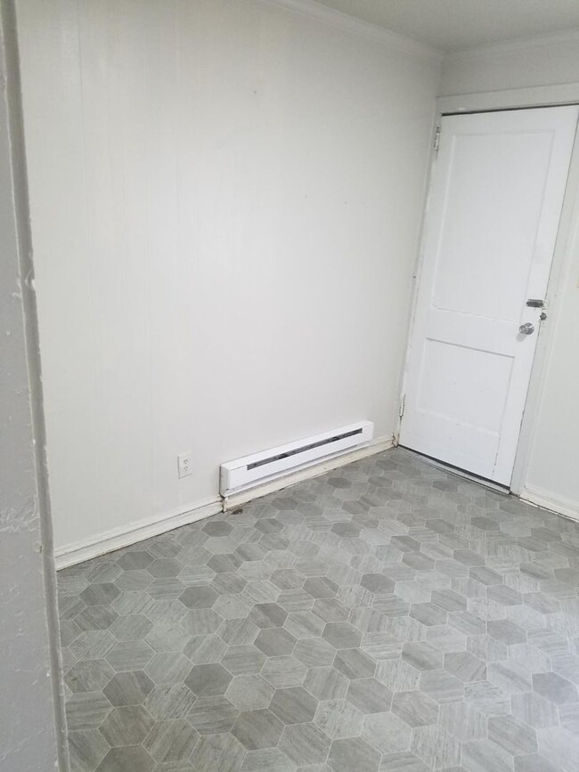 Building Photo - Affordable Two Bedroom Apt Available for R...