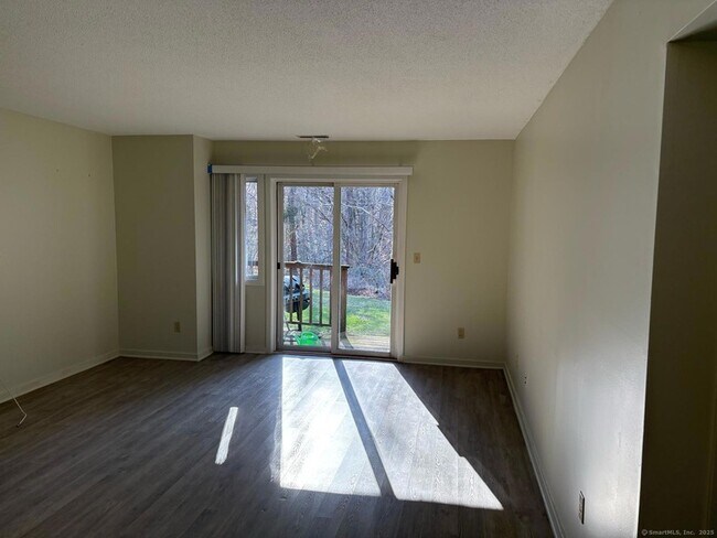 Building Photo - 1410 Whitney Ave