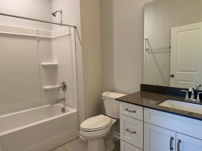 Building Photo - AMAZING Residence, Near Educational Facilities, With Wonderful Amenities!