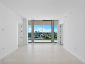 Building Photo - 153 Seabreeze Blvd