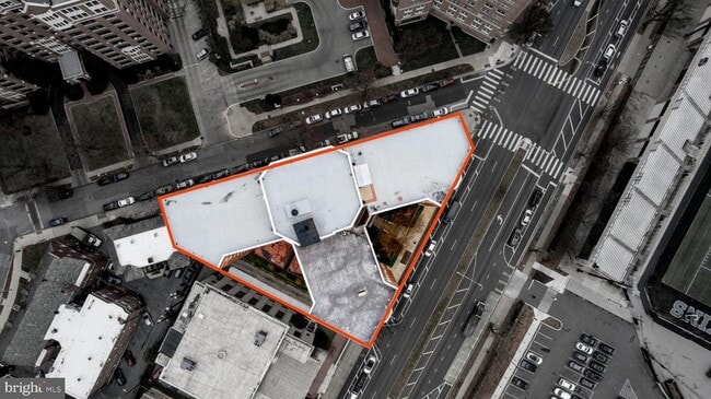 Building Photo - 100 W University Pkwy