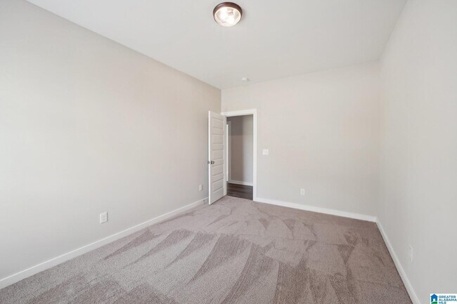 Building Photo - 439 Troubadour Ln