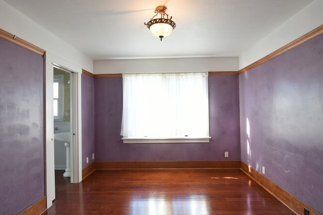 Building Photo - Charming 2 Bedroom 1 Bath San Jose Home wi...