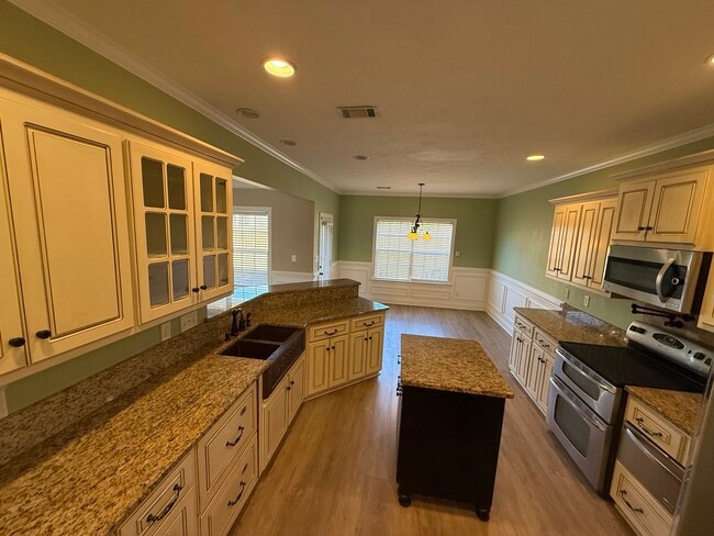 Building Photo - 1165 Indian Springs Trail