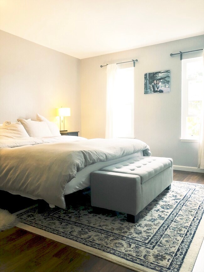 Building Photo - 199 Montecito Ave