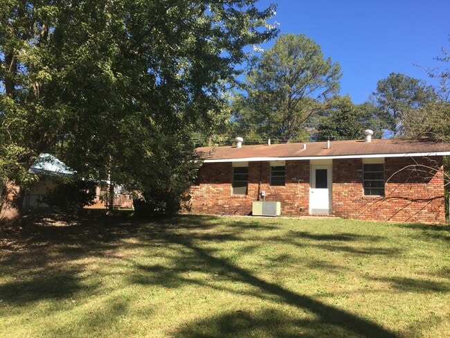 Building Photo - **UPCOMING**East Columbus 3 Bedroom / 1 Bathroom Home for Rent***