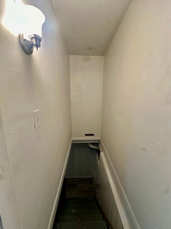 Entrance to fully finished waterproofed basement - 1444 Dodge St