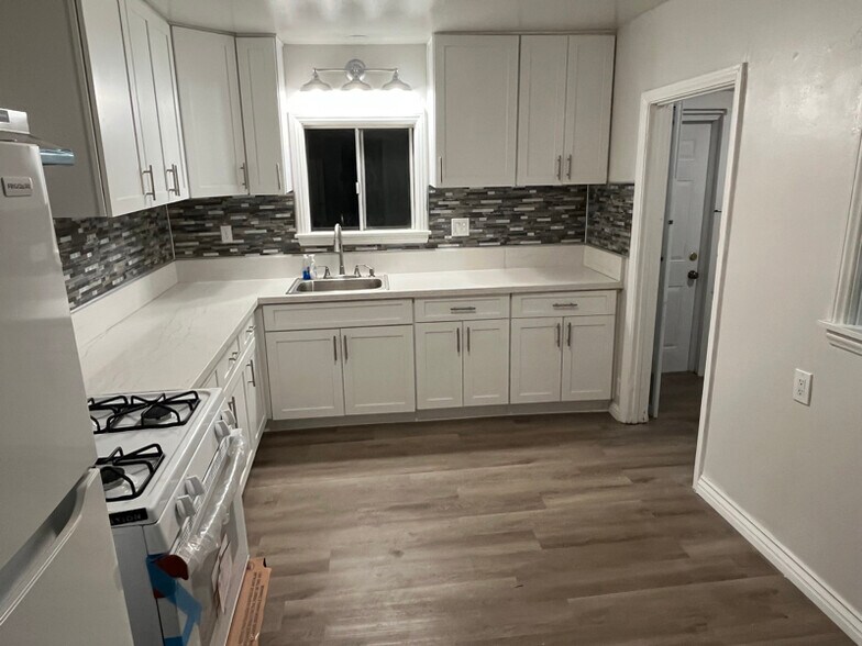 Building Photo - 1521 S 42nd St