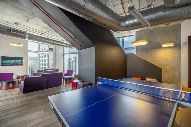 Building Photo - 165 SE 1st St