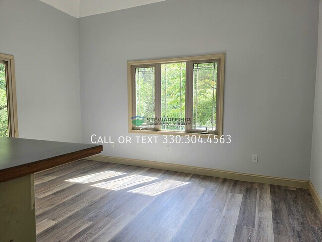 Building Photo - 16276 Johnson Hill Rd
