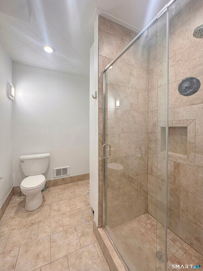 Building Photo - 1 Arch St