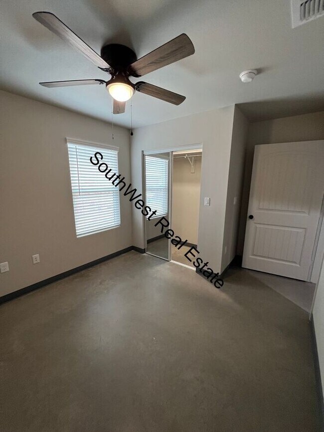 Building Photo - 2 BED 2 BATH APT ALL BILLS PAID!