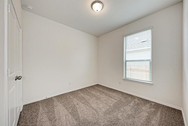 Building Photo - 1636 River Plateau Dr
