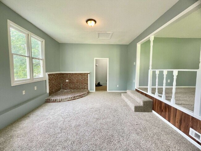 Building Photo - Charming 3-Bedroom Retreat In Fayetteville!