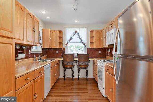 Building Photo - 105 Dogwood Dr
