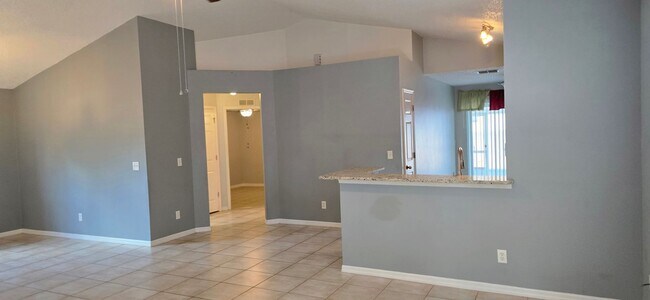 Building Photo - 3412 Palm Beach Dr