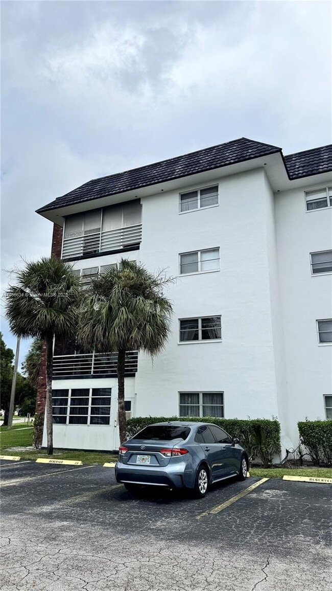Building Photo - 4740 NW 21st St
