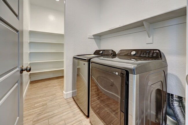 Building Photo - Brand new home in Riverstone