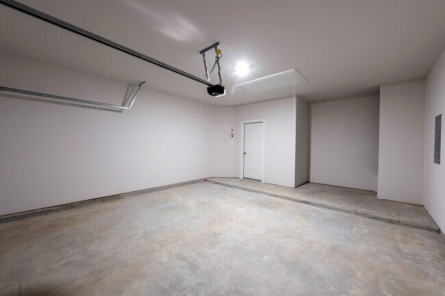 Building Photo - 16015 Sage Harvest St