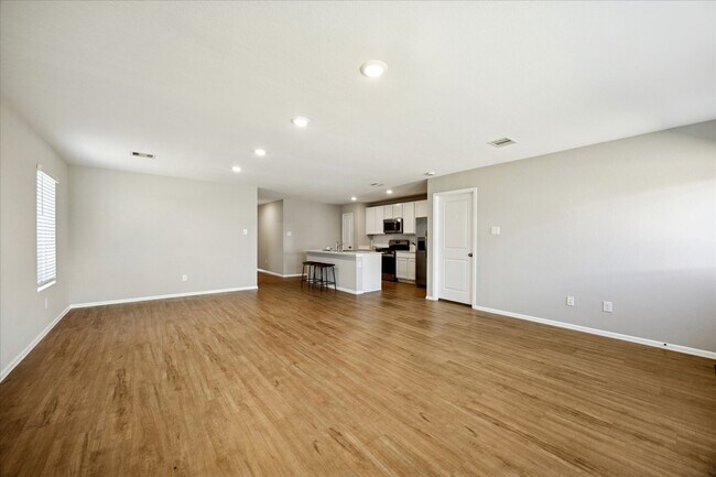 Building Photo - 27122 Breakaway Ln