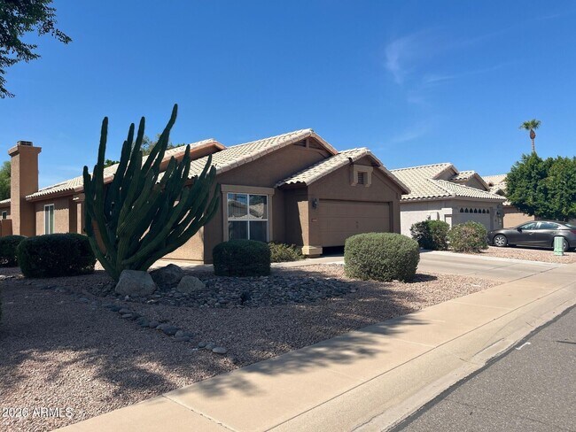 Building Photo - 1383 E Butler Cir