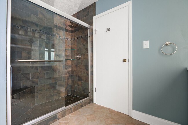 Building Photo - 2108 Mariner Cir