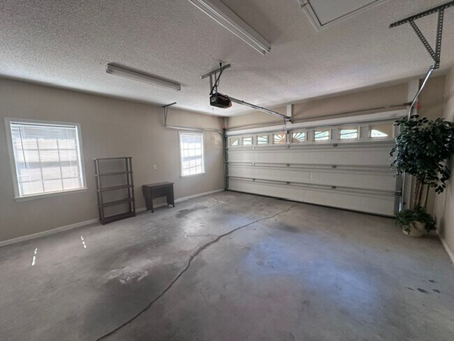 Building Photo - MOVE-IN READY!  SENIOR COMMUNITY 55+