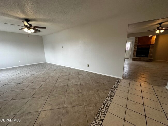 Building Photo - 5736 Port Lavaca Dr