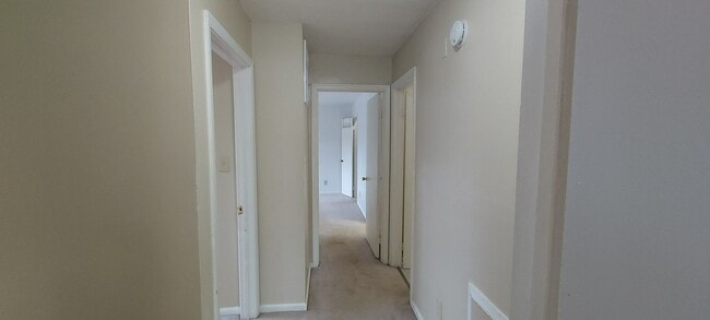 Building Photo - Great condo in great location