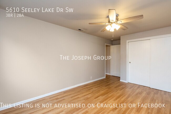 Building Photo - Beautifully updated 3 bed/2 bath in Lakewood!