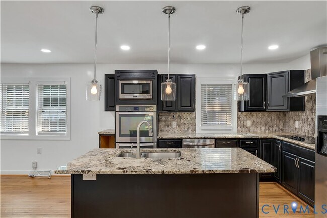 Building Photo - 2222 Early Settlers Rd