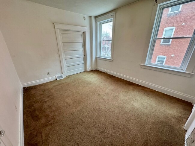 Building Photo - 5514 Broad St