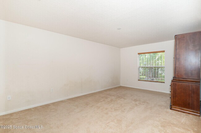 Building Photo - 1715 San Filippo Dr SE