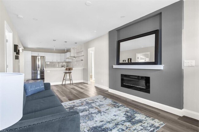 Building Photo - 5318 9th Ave N