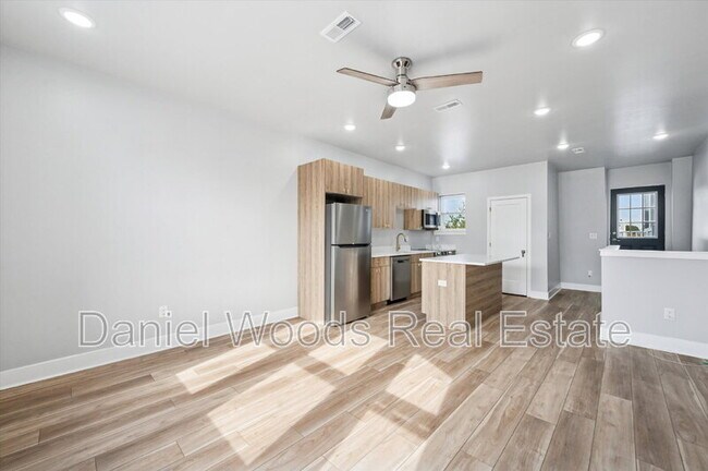 Building Photo - 1149 S 52nd St