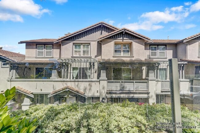 Building Photo - 16935 Laurel Hill Ln