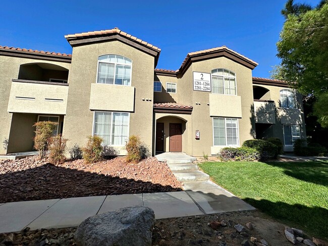 3 BEDROOM CONDO IN GUARD GATED COMMUNITY - 3 BEDROOM CONDO IN  GUARD GATED COMMUNITY