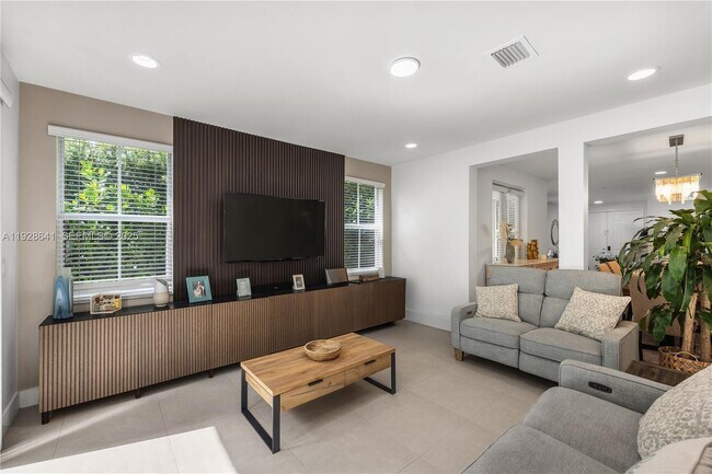 Building Photo - 10470 NW 69th Terrace