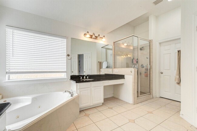 Building Photo - 2706 Ridgeglen Ln