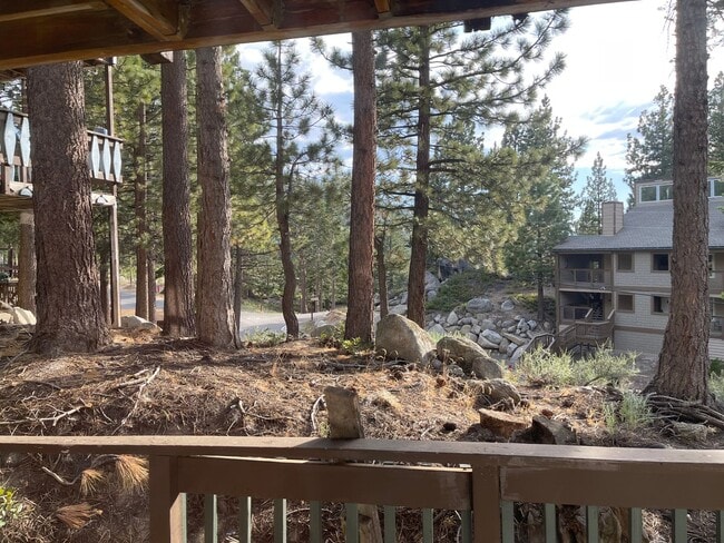 Building Photo - Nice condo near Heavenly available now!