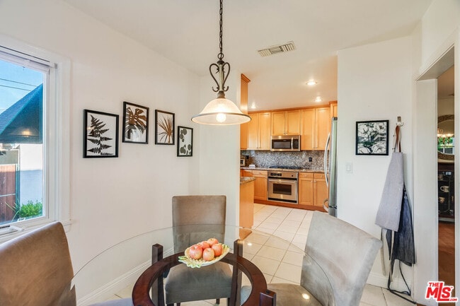 Building Photo - 200 S Wetherly Dr